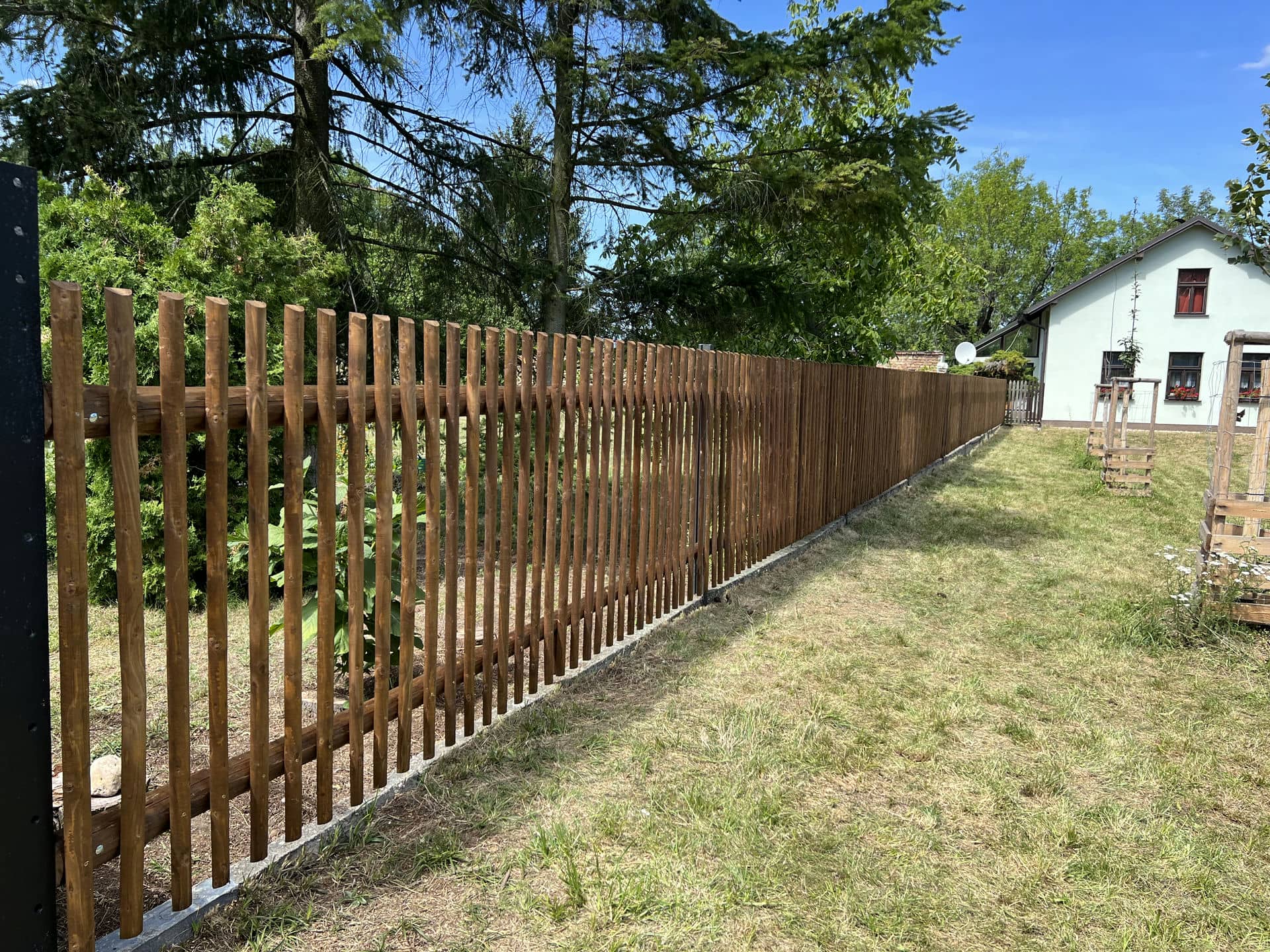Obrázek 3 / Dřevěné ploty - strojně frézované   - realizace Lipník 5-2022